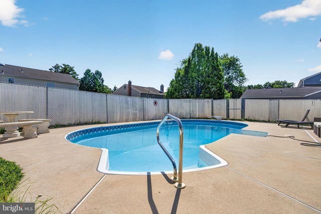 15 UTICA RD, Marlton, NJ 08053