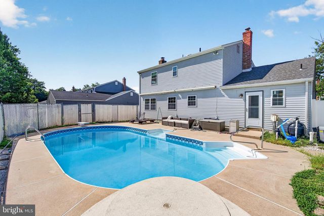 15 UTICA RD, Marlton, NJ 08053