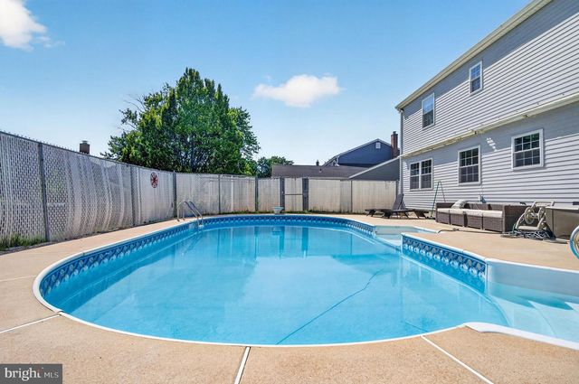 15 UTICA RD, Marlton, NJ 08053