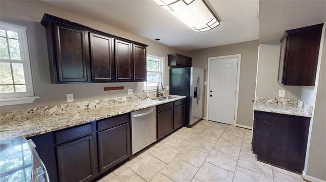 128 Edsyl ST, Newport News, VA 23602