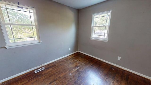 128 Edsyl ST, Newport News, VA 23602