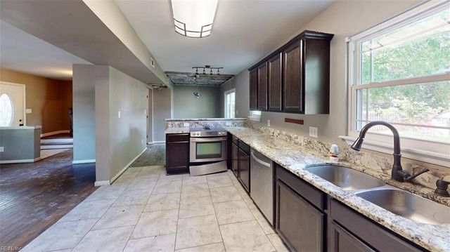 128 Edsyl ST, Newport News, VA 23602