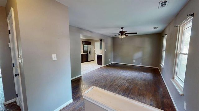 128 Edsyl ST, Newport News, VA 23602