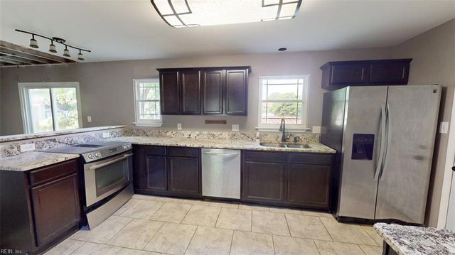 128 Edsyl ST, Newport News, VA 23602