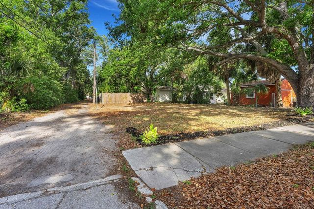 2715 5TH STREET S, St Petersburg, FL 33705