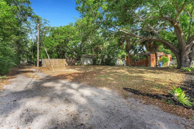 2715 5TH STREET S, St Petersburg, FL 33705