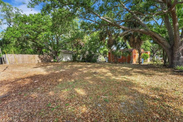2715 5TH STREET S, St Petersburg, FL 33705