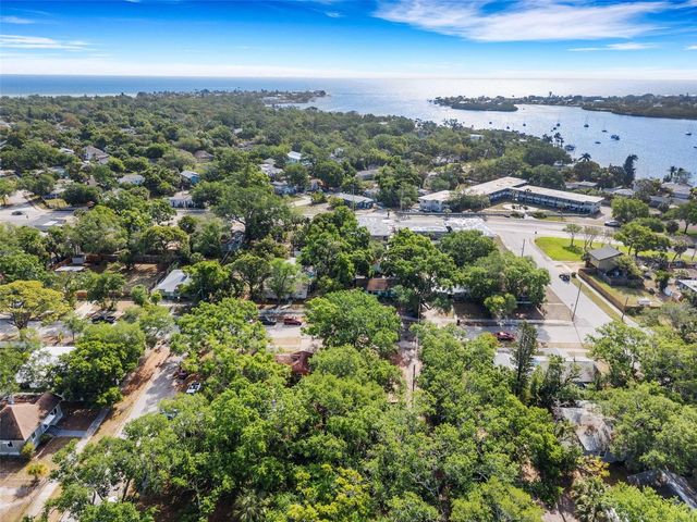 2715 5TH STREET S, St Petersburg, FL 33705