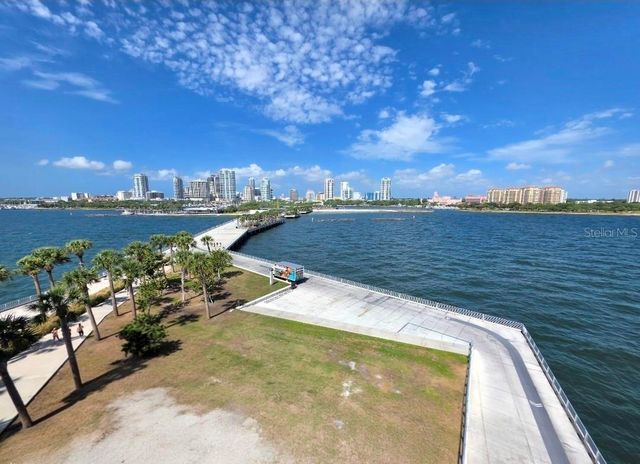 2715 5TH STREET S, St Petersburg, FL 33705