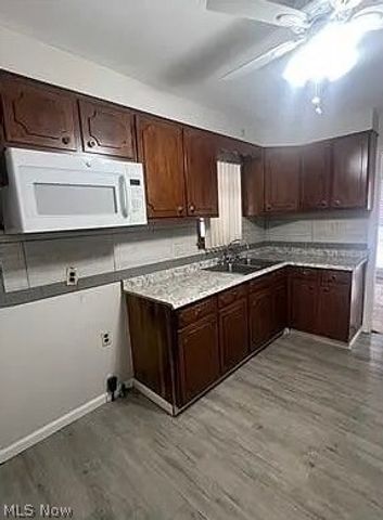 15511 Delrey Avenue, Cleveland, OH 44128