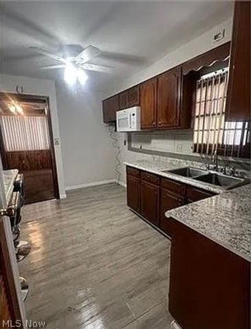 15511 Delrey Avenue, Cleveland, OH 44128