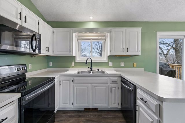 17194 Toronto Avenue SE, Prior Lake, MN 55372