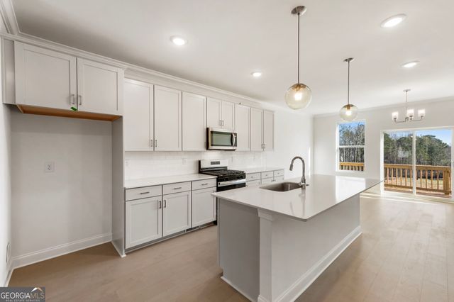 624 Oakleaf Grove Lane, Sugar Hill, GA 30518