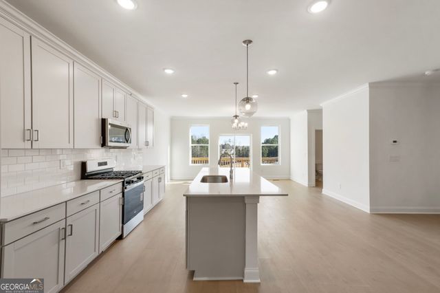 624 Oakleaf Grove Lane, Sugar Hill, GA 30518