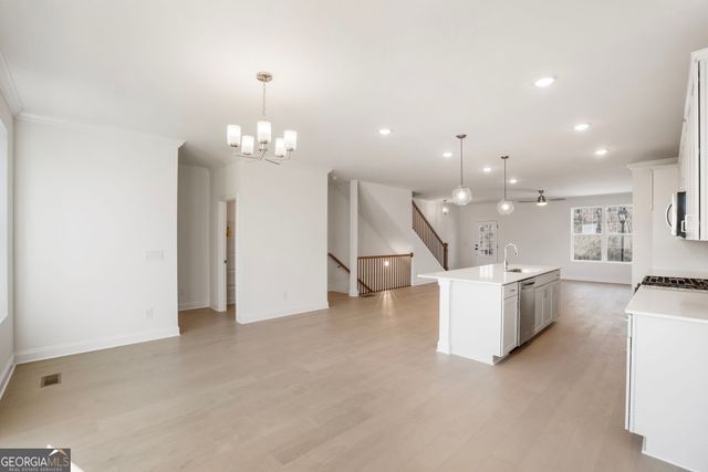 624 Oakleaf Grove Lane, Sugar Hill, GA 30518