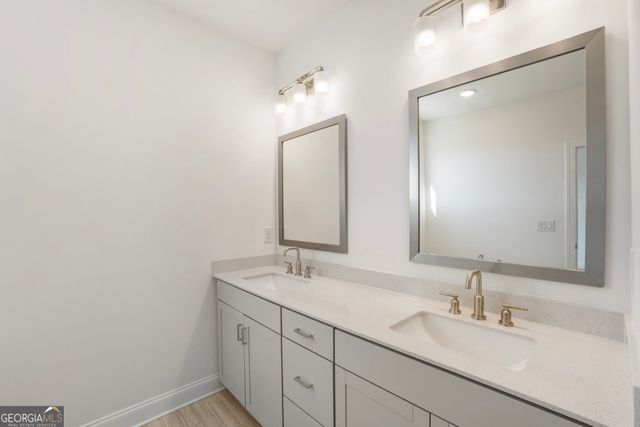 624 Oakleaf Grove Lane, Sugar Hill, GA 30518