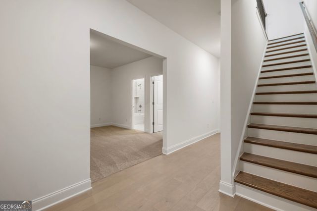 624 Oakleaf Grove Lane, Sugar Hill, GA 30518