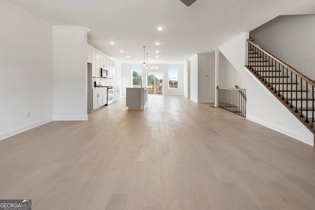 624 Oakleaf Grove Lane, Sugar Hill, GA 30518