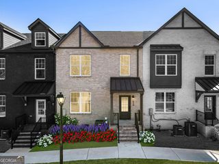 624 Oakleaf Grove Lane, Sugar Hill, GA 30518