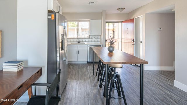 4600 N 68TH Street 326, Scottsdale, AZ 85251