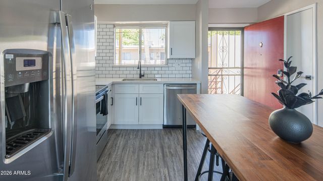 4600 N 68TH Street 326, Scottsdale, AZ 85251