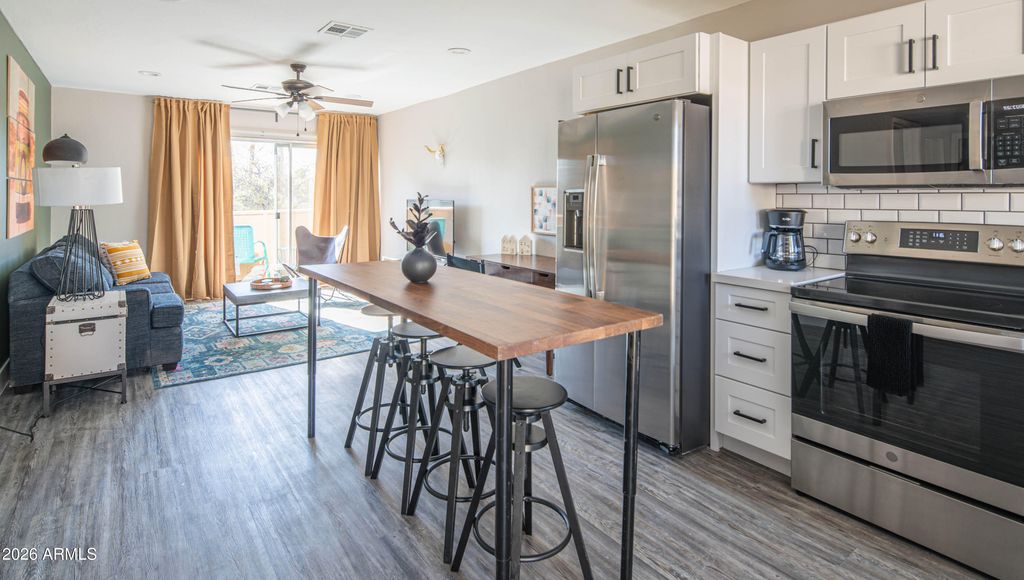 4600 N 68TH Street 326, Scottsdale, AZ 85251