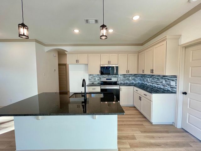 13 E 28th Street, San Angelo, TX 76903
