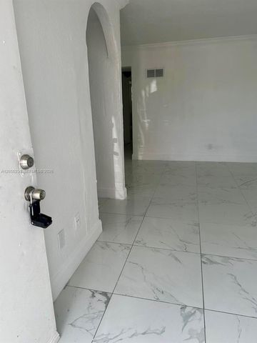 7101 SW 89th Court 104, Miami, FL 33173