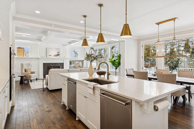 15710 Highwood Drive, Minnetonka, MN 55345