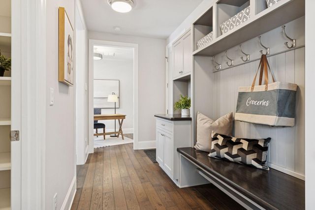 15710 Highwood Drive, Minnetonka, MN 55345