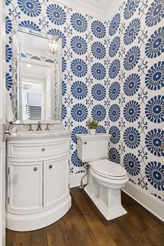 15710 Highwood Drive, Minnetonka, MN 55345