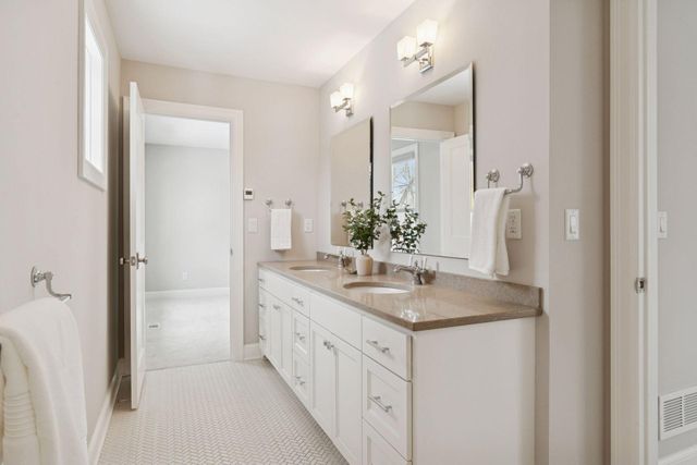 15710 Highwood Drive, Minnetonka, MN 55345