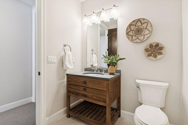 15710 Highwood Drive, Minnetonka, MN 55345