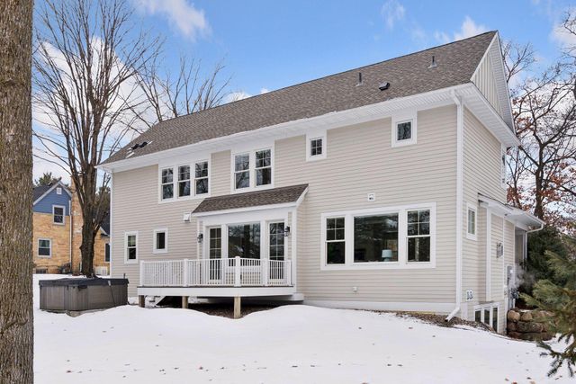 15710 Highwood Drive, Minnetonka, MN 55345