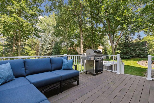 15710 Highwood Drive, Minnetonka, MN 55345