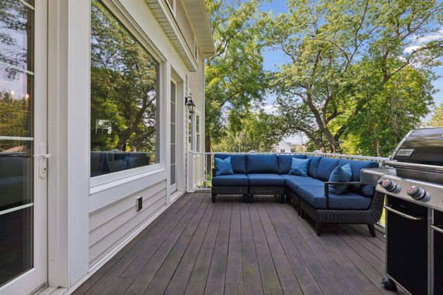 15710 Highwood Drive, Minnetonka, MN 55345