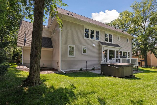 15710 Highwood Drive, Minnetonka, MN 55345