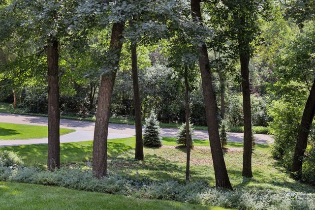 15710 Highwood Drive, Minnetonka, MN 55345