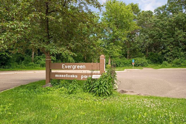 15710 Highwood Drive, Minnetonka, MN 55345