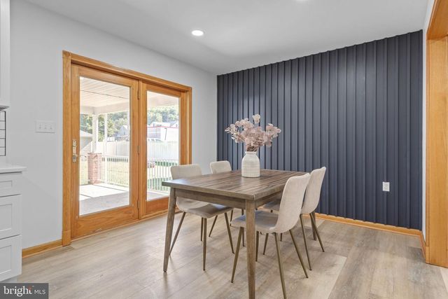 407 MARKET ST, Lykens, PA 17048