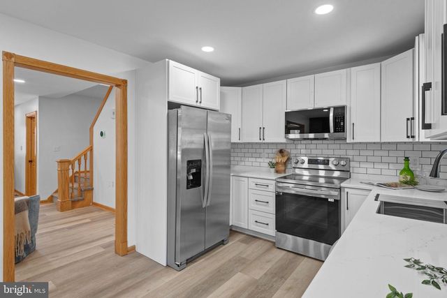 407 MARKET ST, Lykens, PA 17048