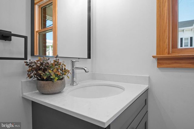 407 MARKET ST, Lykens, PA 17048