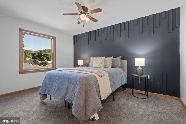 407 MARKET ST, Lykens, PA 17048