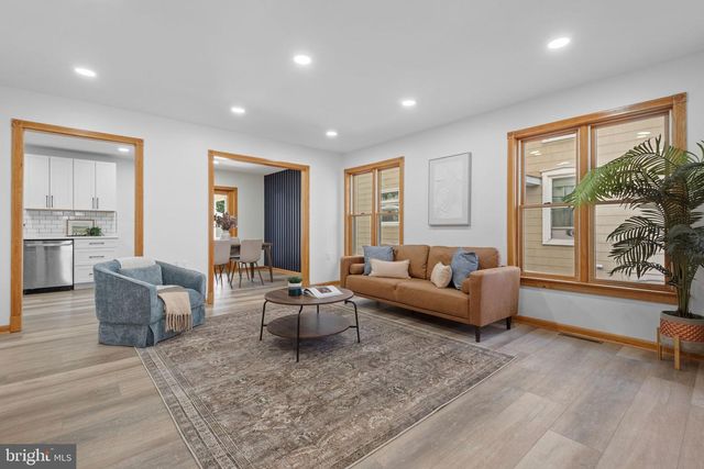 407 MARKET ST, Lykens, PA 17048