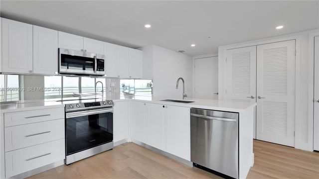 555 NE 34th Street 401, Miami, FL 33137