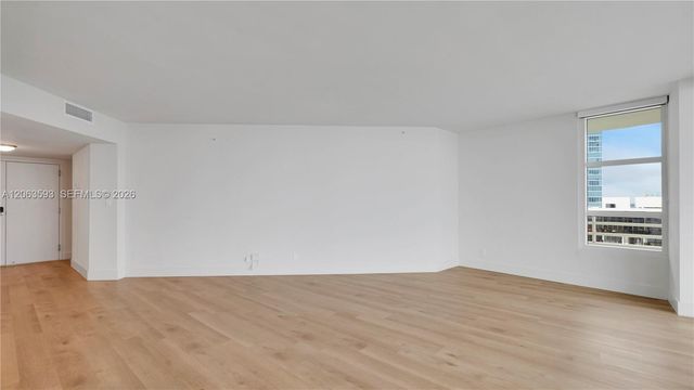 555 NE 34th Street 401, Miami, FL 33137