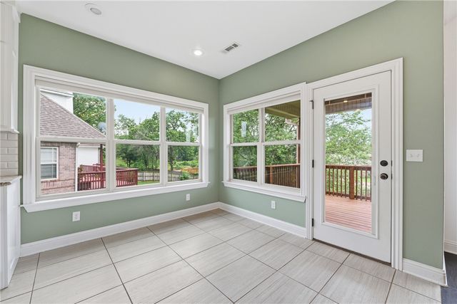5206 S 62nd Street, Rogers, AR 72758