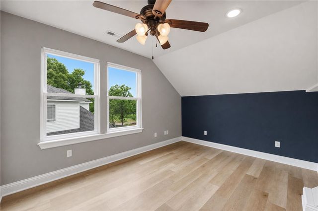 5206 S 62nd Street, Rogers, AR 72758