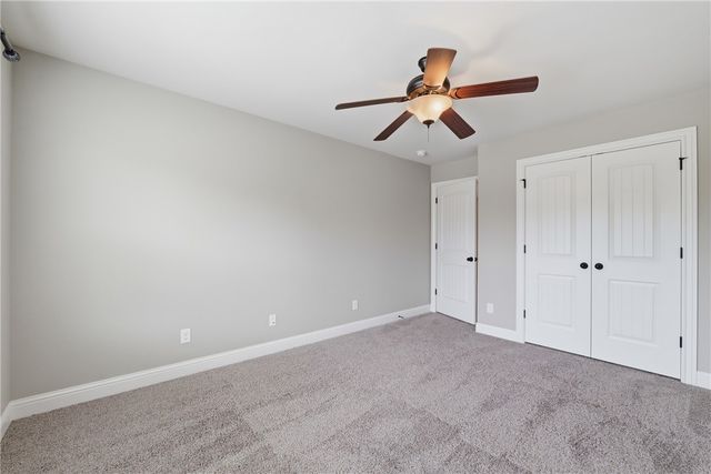 5206 S 62nd Street, Rogers, AR 72758