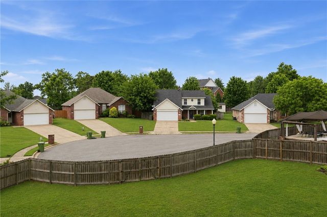 5206 S 62nd Street, Rogers, AR 72758